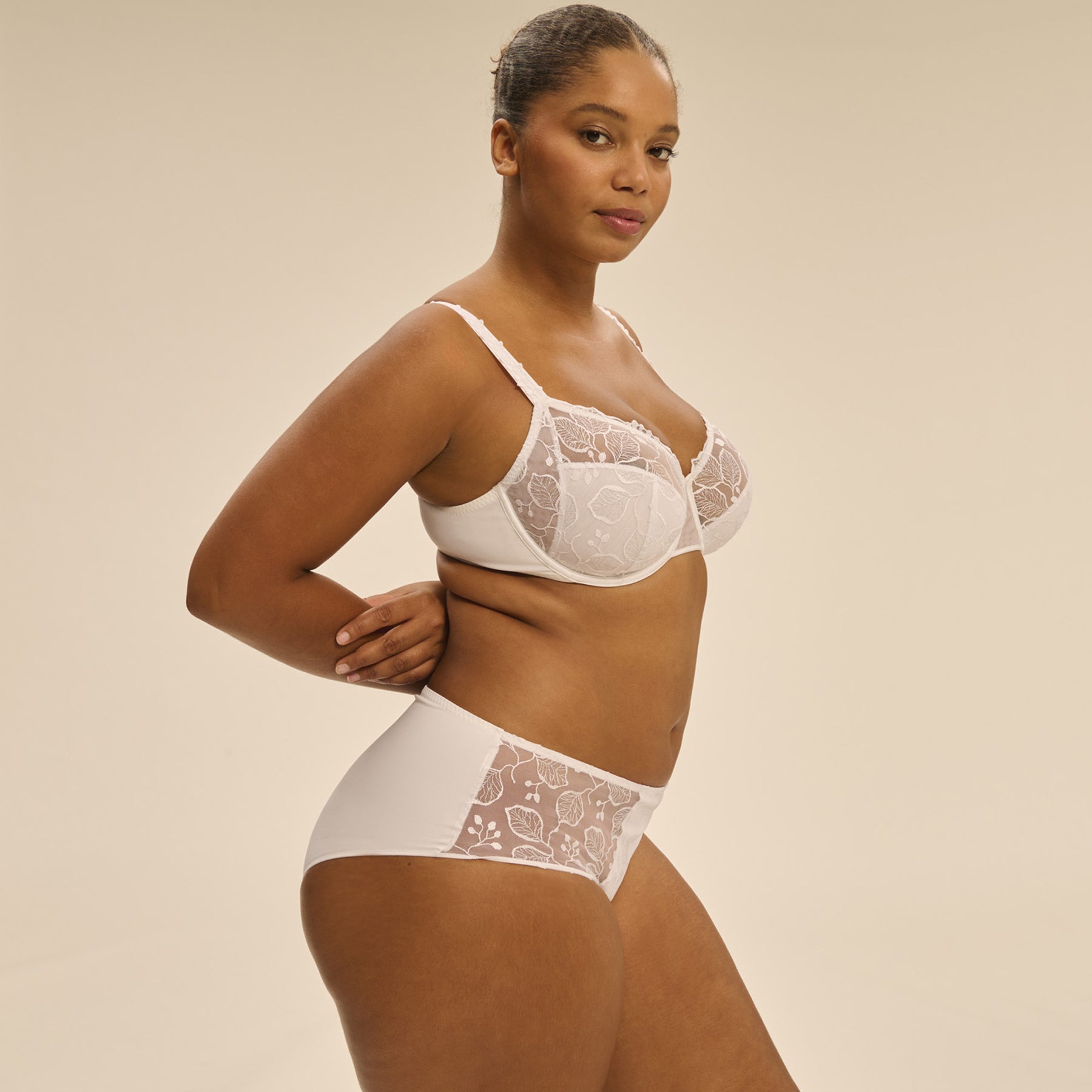 Simone Pérèle Lumineuse Full Brief