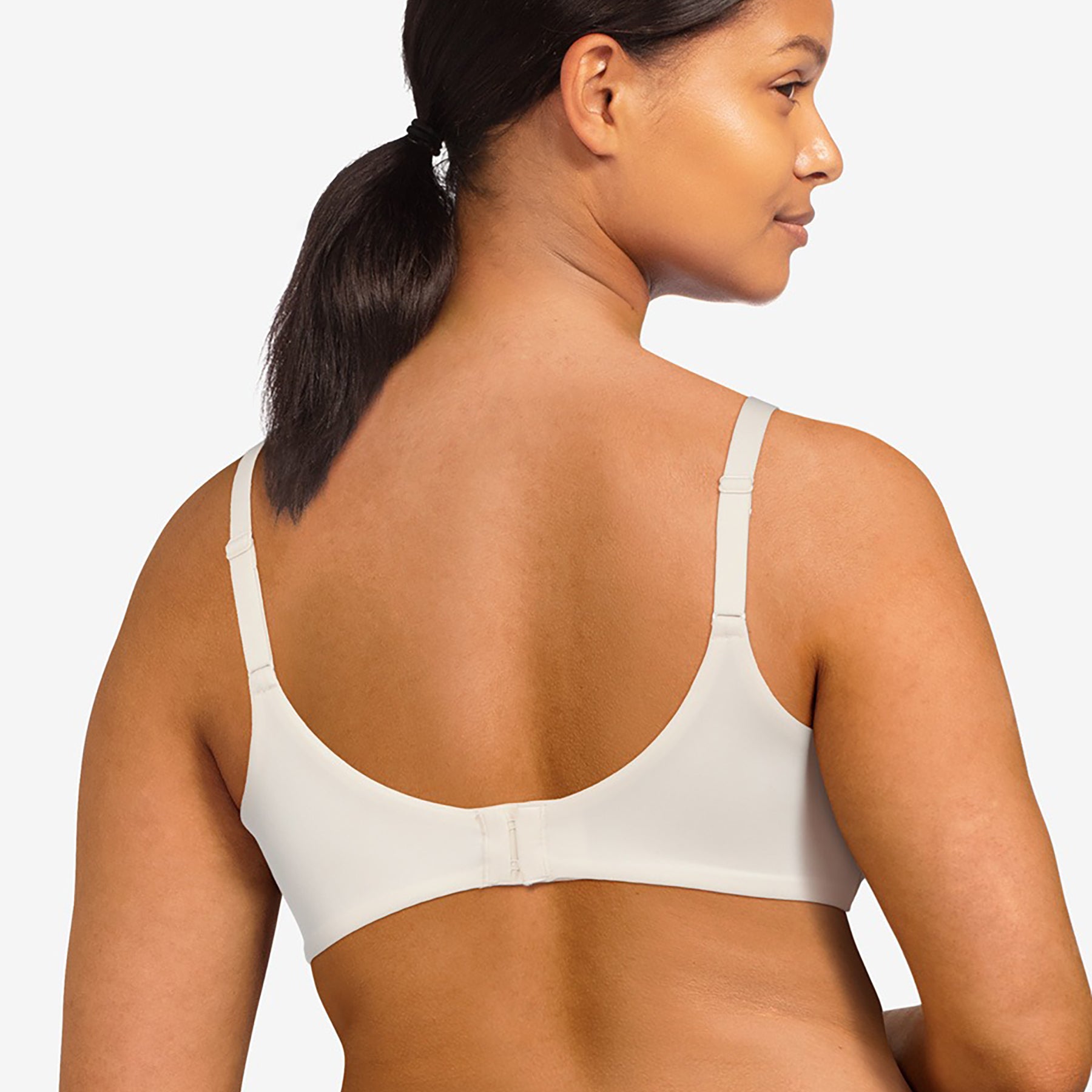 Chantelle Norah Lace Full Cup Seamless Bra in ivory talc. Rear view on model.